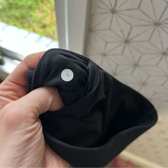 Lululemon Black Wunder Under Crop 21” - Picture 4 of 7